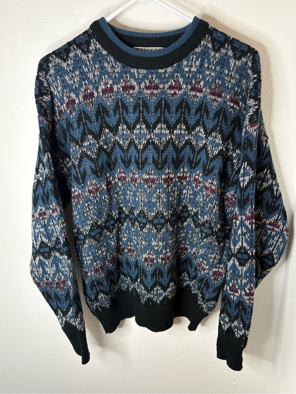 VTG Mens Blue Patterned Crewneck Sweater - L